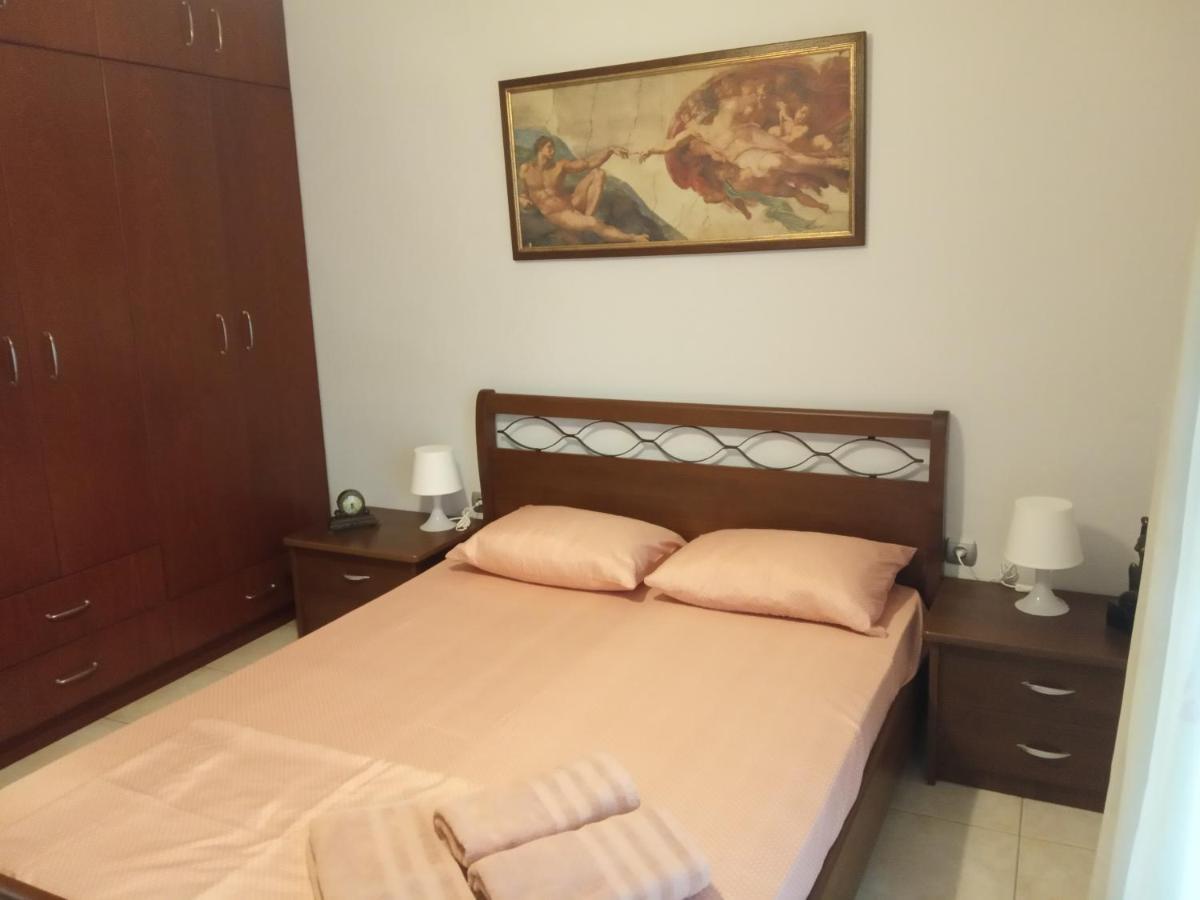 Isavrou Apartment Komotiní Eksteriør bilde
